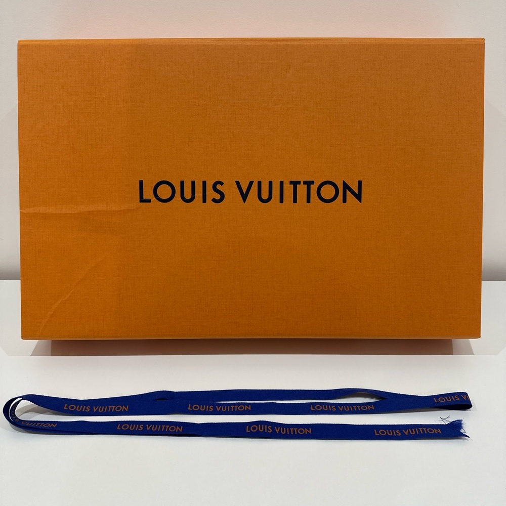 Louis Vuitton Orange Magnetic Box (16x10.5x3) (Minor Sun-faded Flow) & Ribbon